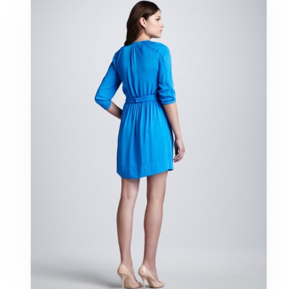 Diane Von Furstenberg EUC Dress Size 6 - Picture 2 of 13